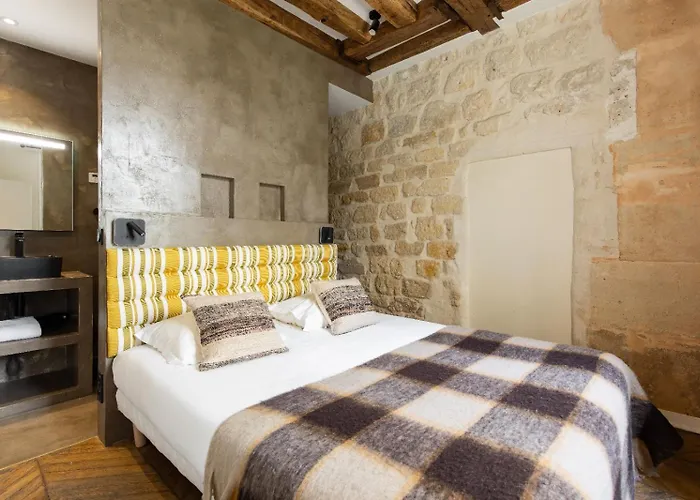 Authentic Apartment - 1Br-4P - Le Marais